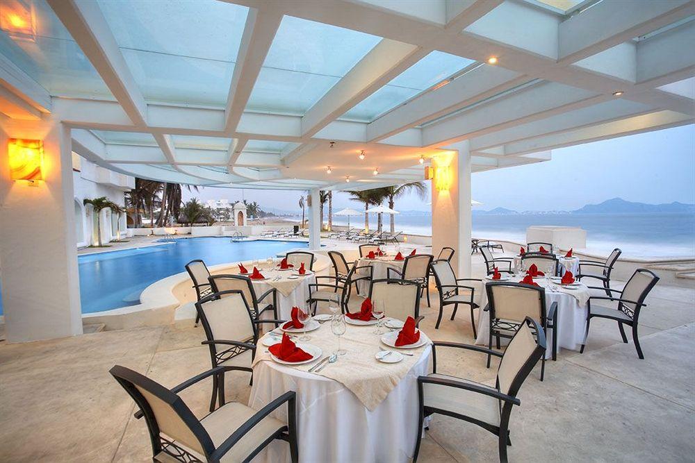 Hotel Camino Real Manzanillo Restaurant foto